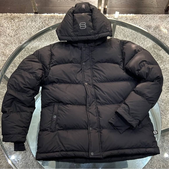 Aritzia Jackets & Blazers - Aritzia Black Puffer Jacket